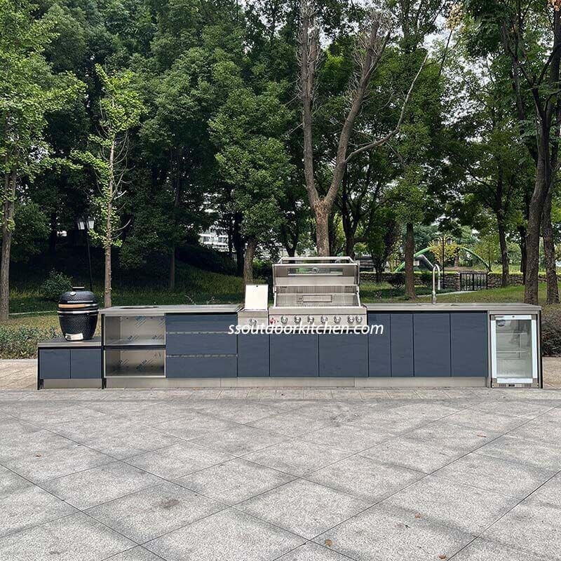 stainless steel outdoor kitchen